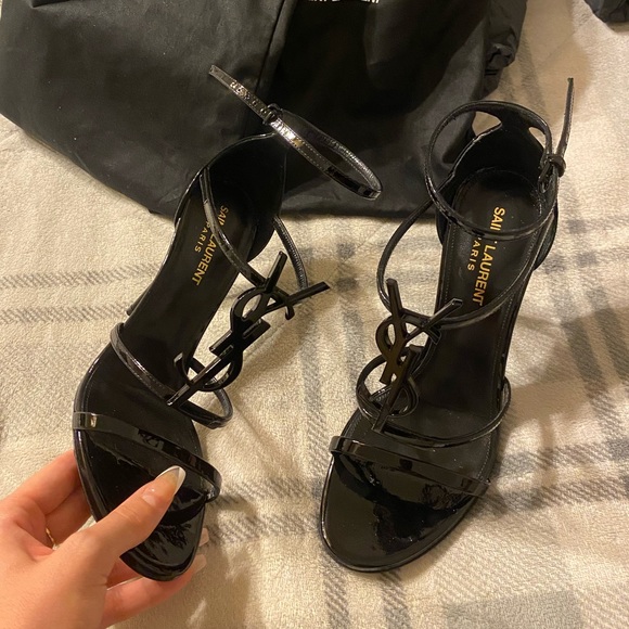 $1300 new from store - Yves saint laurent Cassandra heels black patent leather - Picture 2 of 12